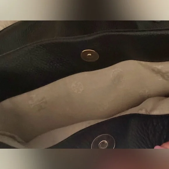 Tory Burch Amanda Foldover 3-Way Black Pebbled Leather Crossbody Bag - Picture 10 of 13